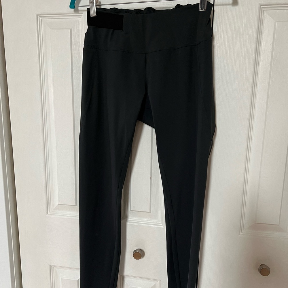 ADAY crop and roll leggings